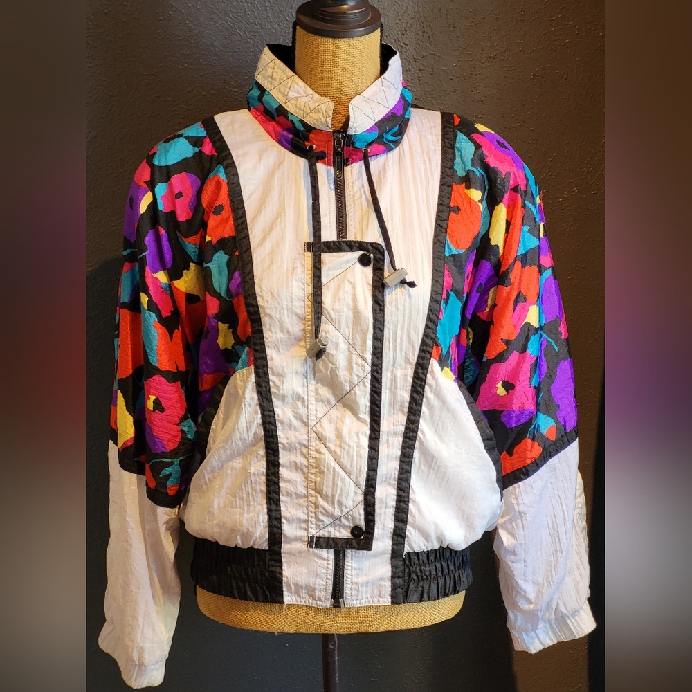 R.E. Sport Vtg 80s/90s Small Nylon Windbreaker Jacket White/Black/Pink